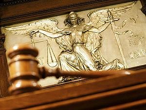 Защита Луценко заявила отвод всем судьям