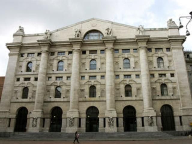 Миланская биржа приостановила торги акциями крупнейших банков