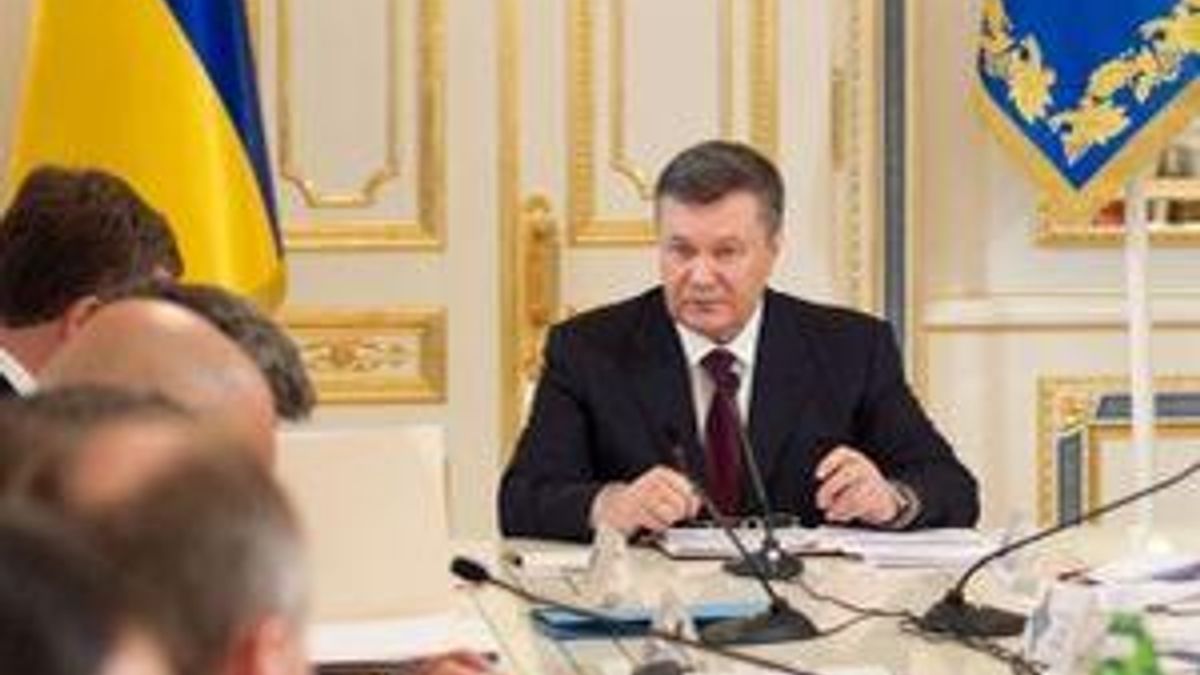 Янукович: Переплаты за газ залезли в карман практически каждого украинца