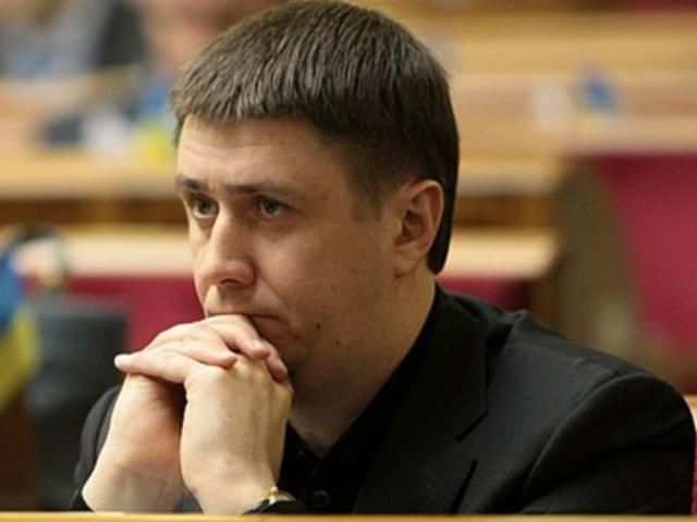 Кириленко вимагає від судді випустити Луценка