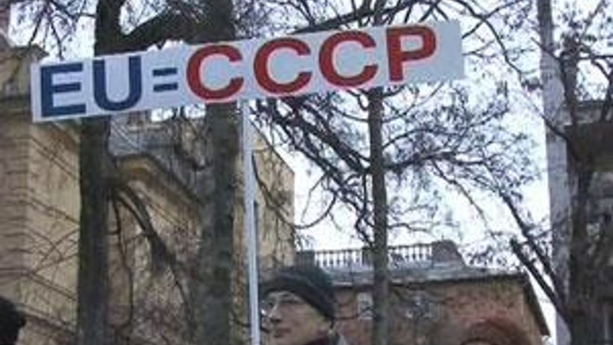 Венгрия: около 100 тыс. человек вышли на акцию поддержки правительства Виктора Орбана Венгрия: около 100 тыс. человек вышли на акцию поддержки правительства Виктора Орбана