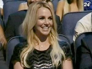 З нагоди весілля доньки батько Брітні подарує їй свободу З нагоди весілля доньки батько Брітні подарує їй свободу