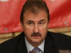 Попов обещает оперативно бороться со снегом Попов обещает оперативно бороться со снегом