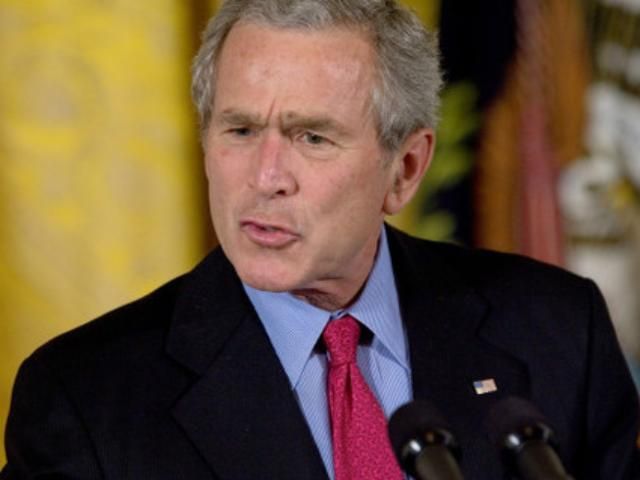 До будинку Буша намагався потрапити озброєний божевільний