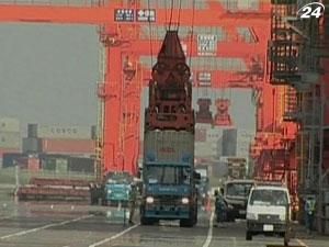 Япония отчиталась о торговом дефиците впервые с 1980 г. Япония отчиталась о торговом дефиците впервые с 1980 г.