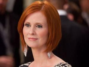 Міранда з "Сексу у великому місті" поголила голову Міранда з "Сексу у великому місті" поголила голову