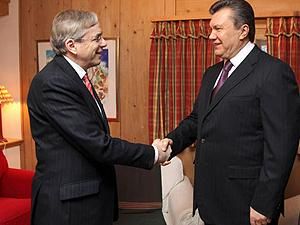 Янукович в Давосе поблагодарил ЕБРР за "Укрытие"