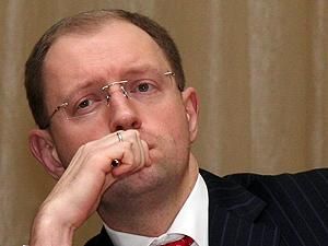 Яценюк поїхав у Давос представляти опозицію Яценюк поїхав у Давос представляти опозицію