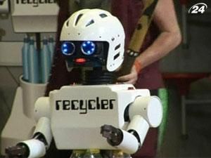 Британских школьников воспитывает робот под названием Recycler