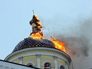 Пожежу у болградському соборі локалізували, але ще не загасили