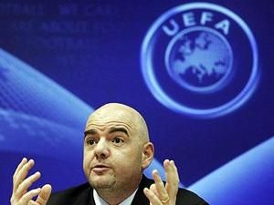 УЄФА чекає на 1,6 мільйона фанатів на Євро-2012 УЄФА чекає на 1,6 мільйона фанатів на Євро-2012