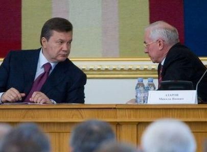 Янукович запевняє, що Азаров не збирався у відставку