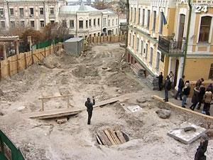 Опозиція: у столиці можуть знищити Андріївський узвіз Опозиція: у столиці можуть знищити Андріївський узвіз