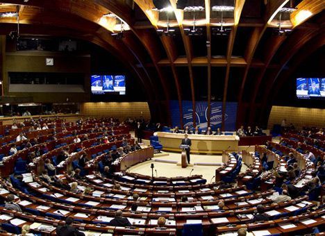 ПАРЄ закликала Януковича звільнити Тимошенко та інших опозиціонерів ПАРЄ закликала Януковича звільнити Тимошенко та інших опозиціонерів