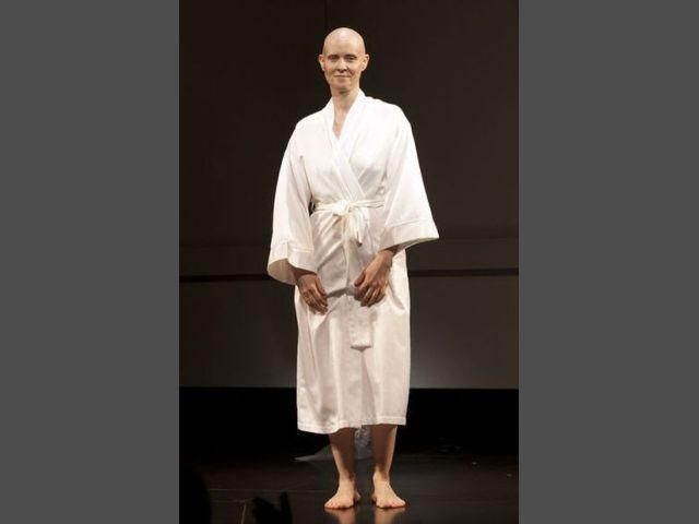 Синтия Никсон в образе больной Синтия Никсон в образе больной