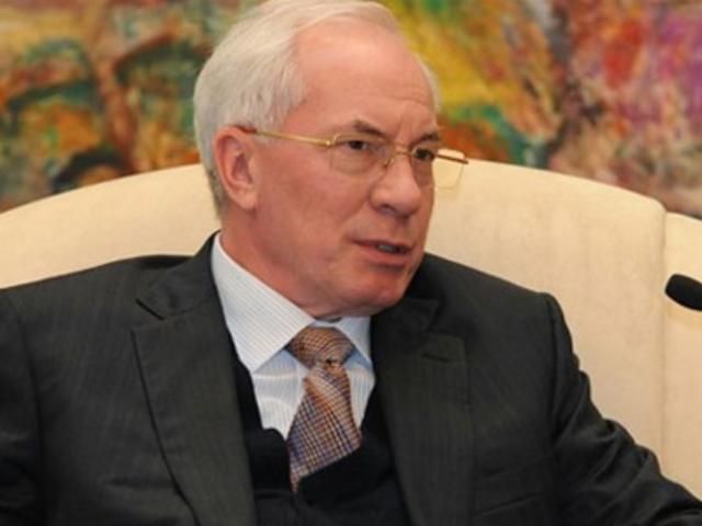 Азаров: Переробка російської нафти Україні не вигідна Азаров: Переробка російської нафти Україні не вигідна