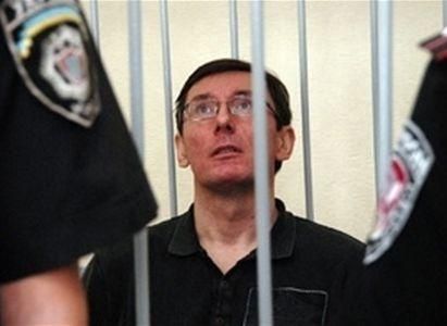 Захист Луценка не вірить, що влада прислухається до резолюції ПАРЄ Захист Луценка не вірить, що влада прислухається до резолюції ПАРЄ