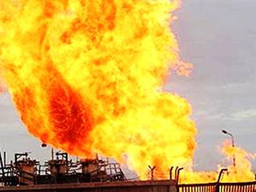 Власти Сирии: Боевики снова взорвали нефтепровод