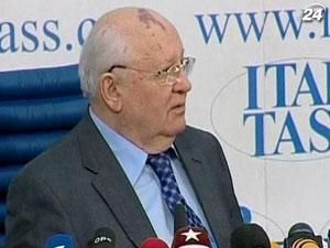 Горбачев призвал россиян к референдуму для смены власти