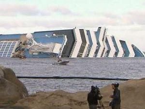 Шестеро пассажиров "Costa Concordia" захотели компенсации Шестеро пассажиров "Costa Concordia" захотели компенсации