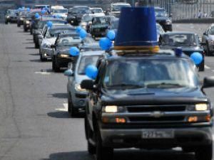 У Москві розпочався автопробіг "За чесні вибори" У Москві розпочався автопробіг "За чесні вибори"