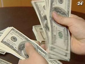 Українські банки виведуть з країни 4-8 млрд доларів Українські банки виведуть з країни 4-8 млрд доларів