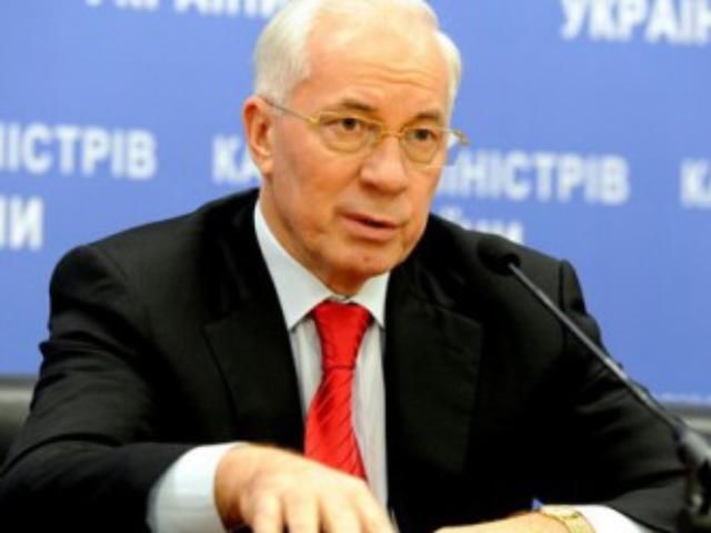 Азаров: 2012 рік буде головним для роботи бізнесу