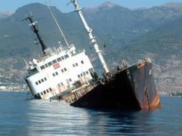У берегов Турции затонуло судно с украинцами У берегов Турции затонуло судно с украинцами