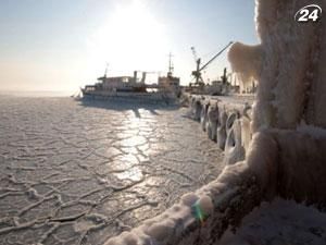 Через сильні морози замерзає Чорне море