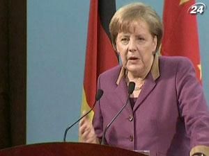 Меркель: Євро, як єдина валюта, зробила Євросоюз сильнішим