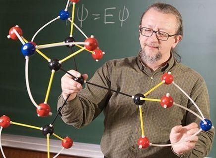 Американская школьница случайно изобрела новое химическое соединение Американская школьница случайно изобрела новое химическое соединение