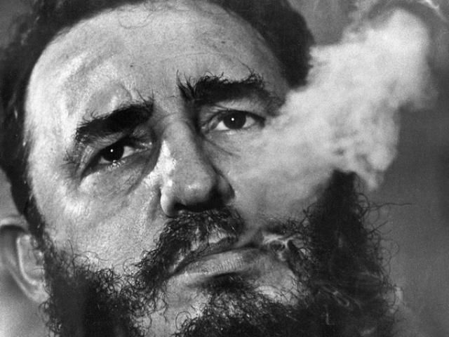 Фідель Кастро написав мемуари про своє життя
