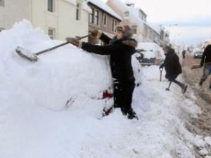 У штаті Колорадо двометрові снігові замети У штаті Колорадо двометрові снігові замети