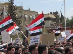 В Триполи захватили посольство России В Триполи захватили посольство России