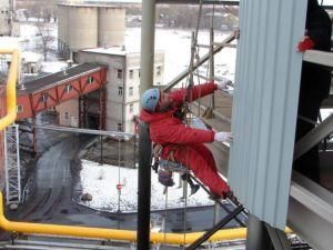 На стройке возле ГПУ погиб мужчина На стройке возле ГПУ погиб мужчина