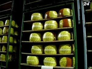 Від сьогодні для деяких українських сирів закритий шлях у Росію Від сьогодні для деяких українських сирів закритий шлях у Росію