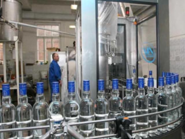Україна стала найбільшим імпортером російської горілки Україна стала найбільшим імпортером російської горілки