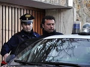 Капитана "Costa Concordia" оставили под домашним арестом Капитана "Costa Concordia" оставили под домашним арестом