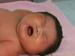 В Китае родился малыш-богатырь В Китае родился малыш-богатырь