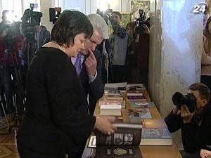 В Верховной Раде открылась выставка Пересопницкого Евангелия В Верховной Раде открылась выставка Пересопницкого Евангелия