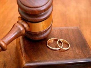 Регіонал пропонує в десять разів підвищити плату за розлучення