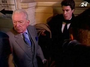 Парфюмер предстал перед судом за расистские высказывания Парфюмер предстал перед судом за расистские высказывания