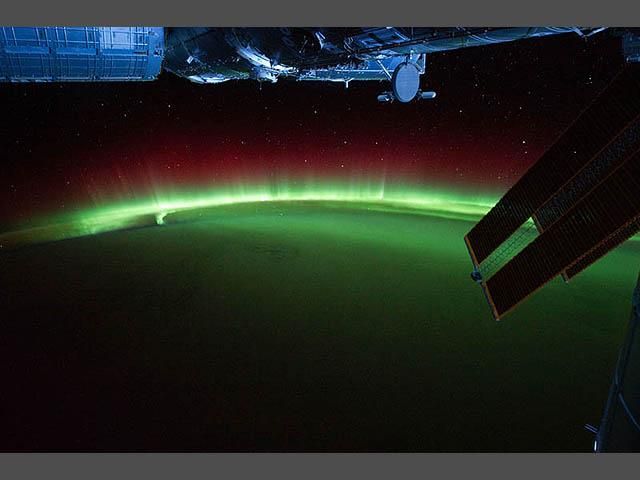 Нічні міста із висоти польоту МКС Нічні міста із висоти польоту МКС