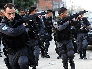 Полицейские Рио-де-Жанейро требуют повысить зарплаты