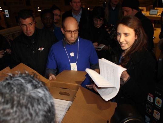 Apple призывают улучшить условия труда на заводах в Китае Apple призывают улучшить условия труда на заводах в Китае