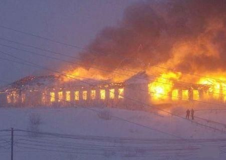 На Полтавщині горить школа