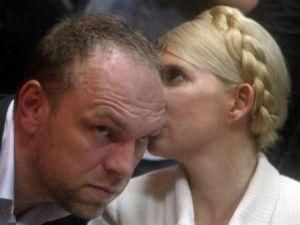 Тимошенко пишет, что казенным врачам категорически не доверяет