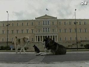 Греція: парламент готується схвалити непопулярну кредитну угоду