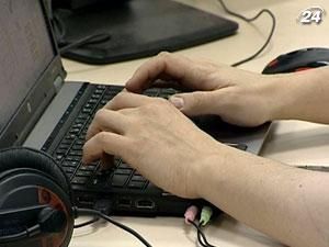 Азаров: В Україні за 3 роки бракуватиме ІТ-шників Азаров: В Україні за 3 роки бракуватиме ІТ-шників