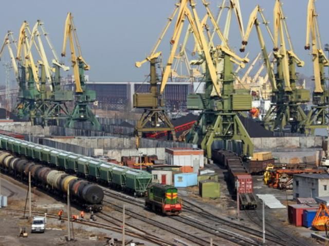 Дефицит внешней торговли Украины увеличился на 52% в 2011 году Дефицит внешней торговли Украины увеличился на 52% в 2011 году